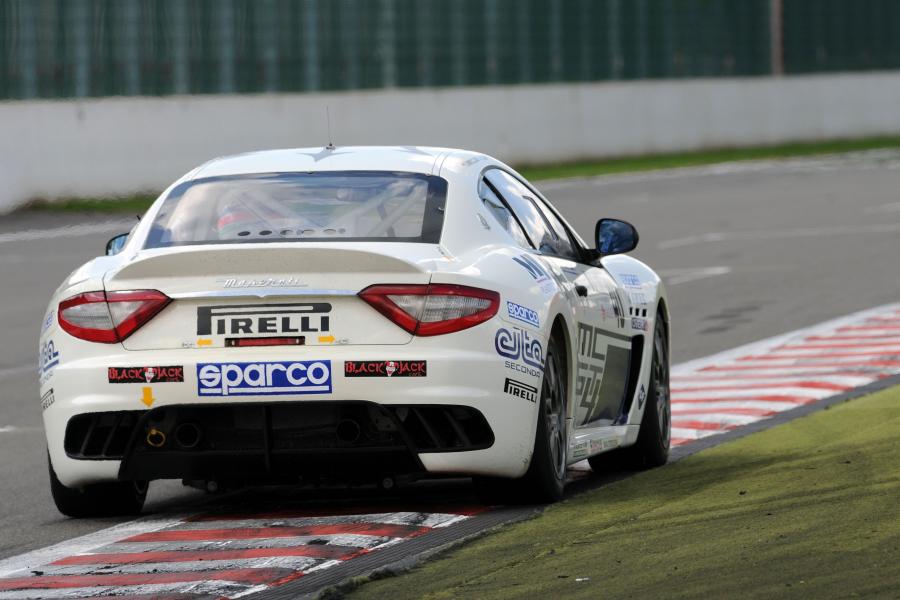 Maserati GranTurismo MC GT4 2009 года  (фото 6 из 71)